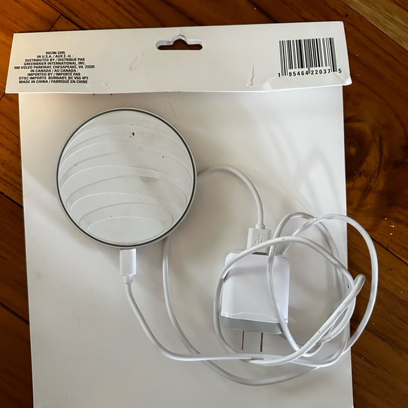 Genuine Apple Charging Pad - Picture 4 of 4
